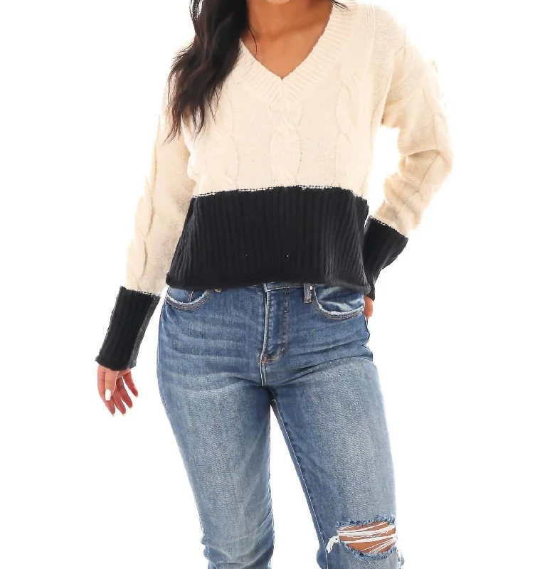 Hunting Knit TopsCable Charm Crop Sweater In Oatmeal/black