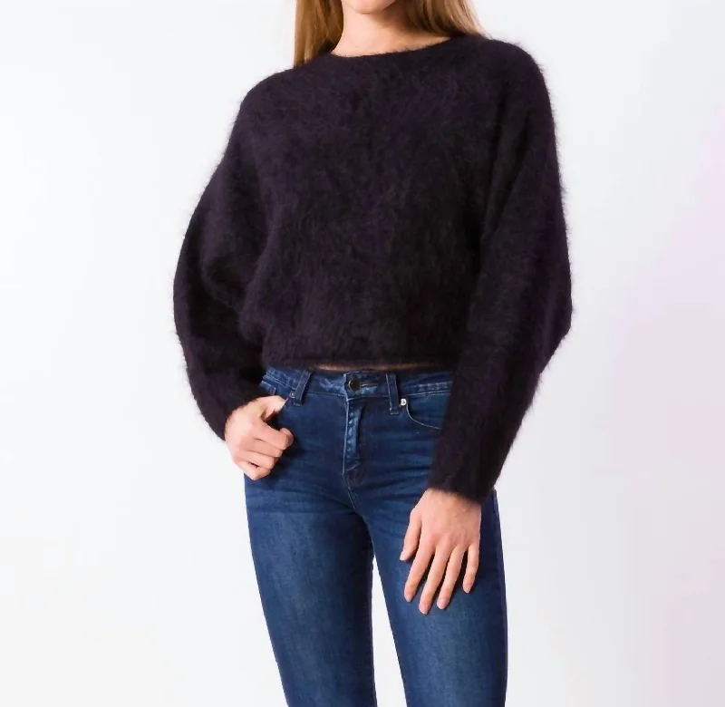 Off-Shoulder Knit TopsUdu Sweater In Black