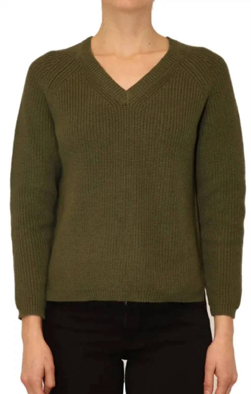 Cable Knit TopsHi-Low Shaker Stitch V Neck Sweater In Avocado